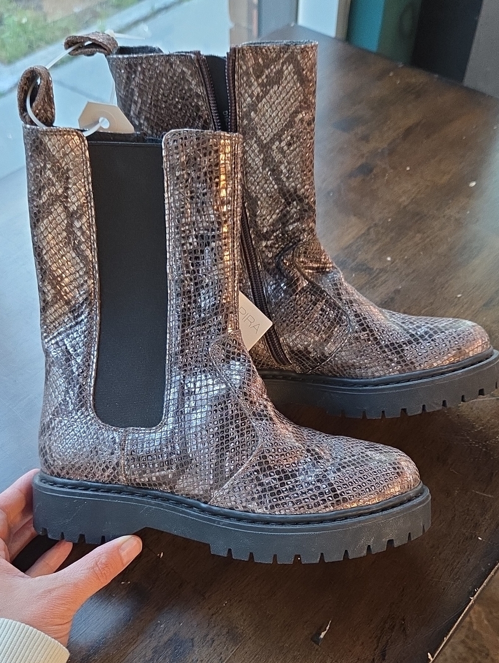 Geox Size 5 Women's Snake-Print Chelsea Lug Boot - Brown Silver Black Leather